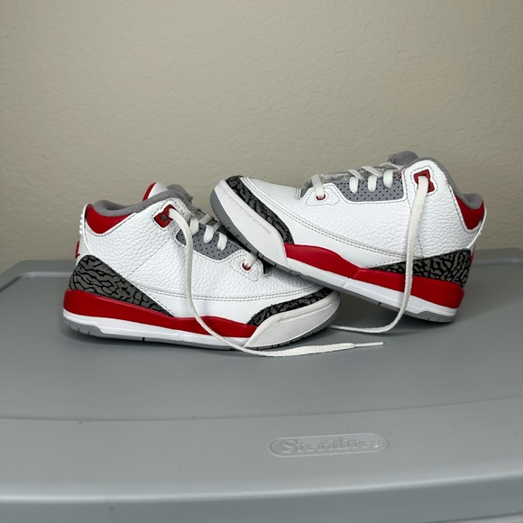 Jordan Other - SOLD‼️Air Jordan 3 Retro (EUC)
